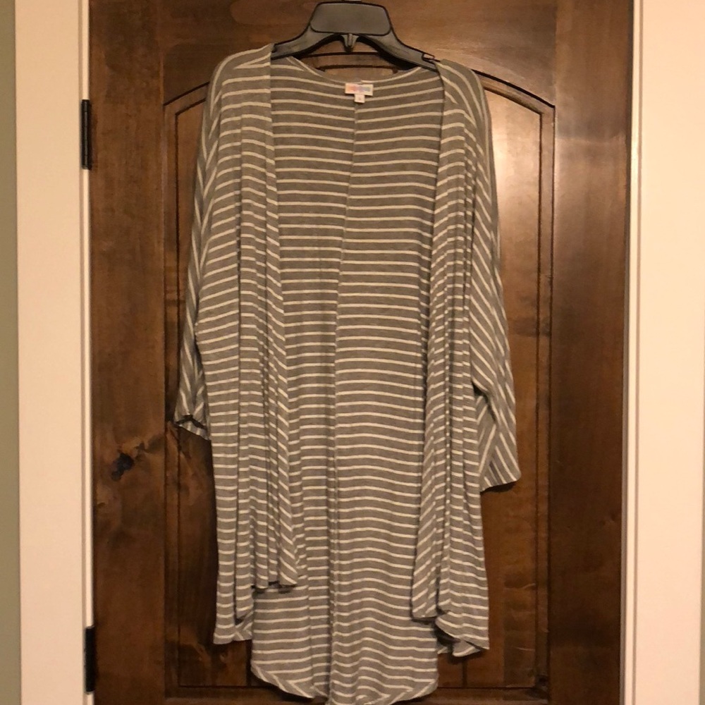 Lularoe Lindsay Kimono Size Small